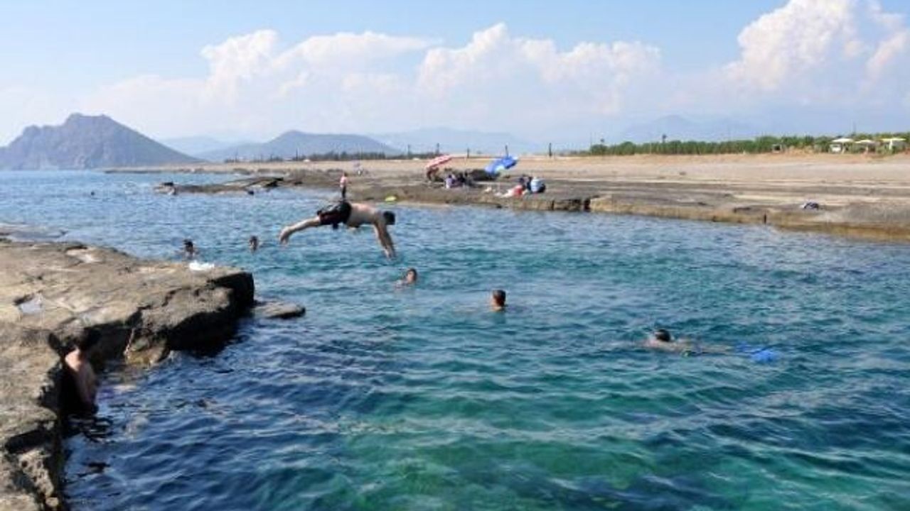 Gazipaşa'nın doğal havuzları hayran bırakıyor