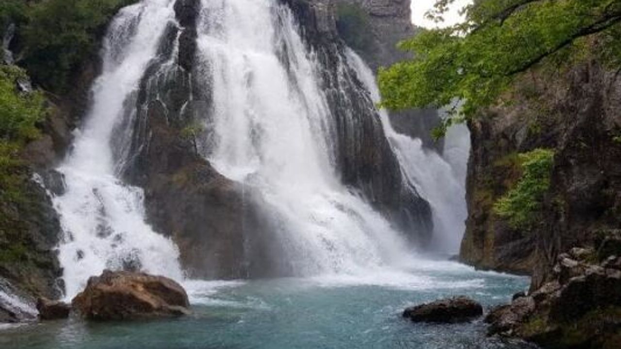 Mahkeme, Uçansu Şelalesi'ne HES'i iptal etti