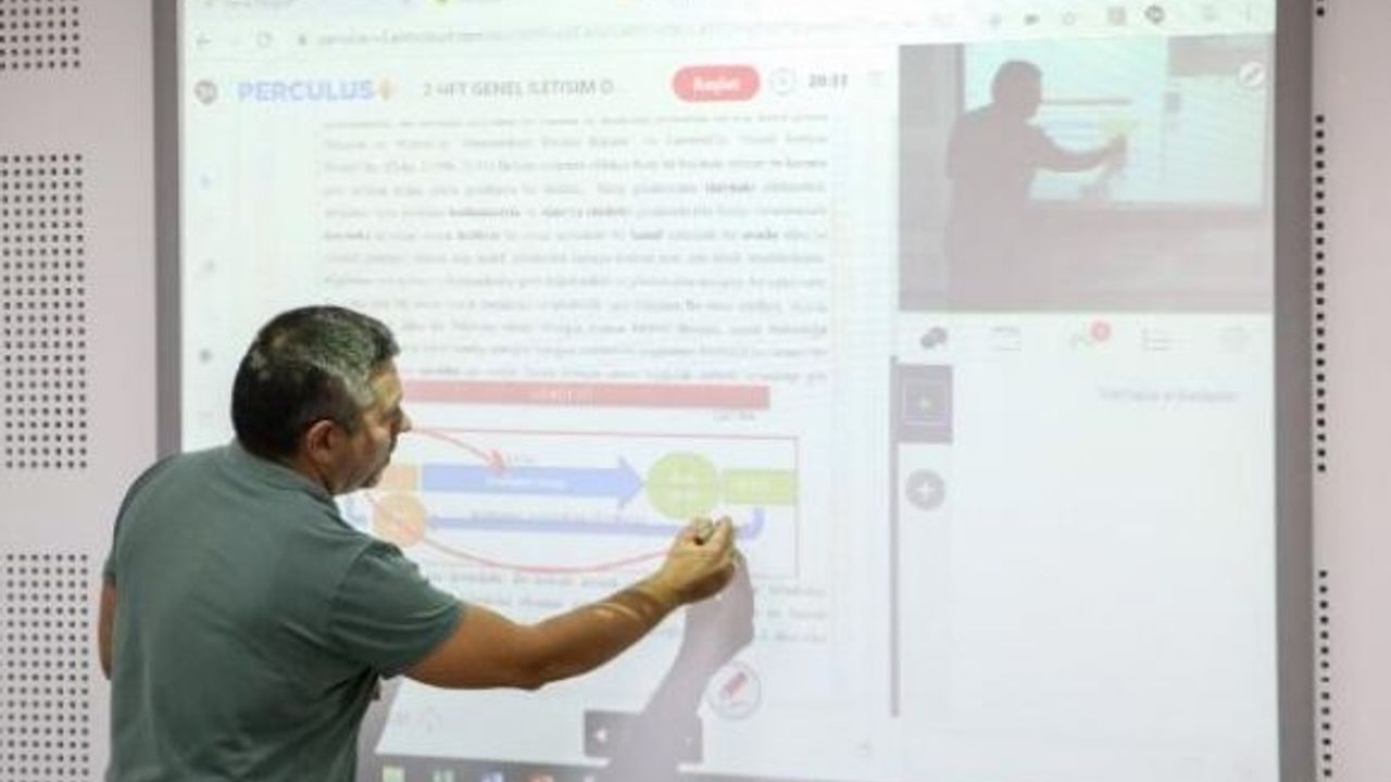 Akdeniz Üniversitesi'nde sanal ders dönemi