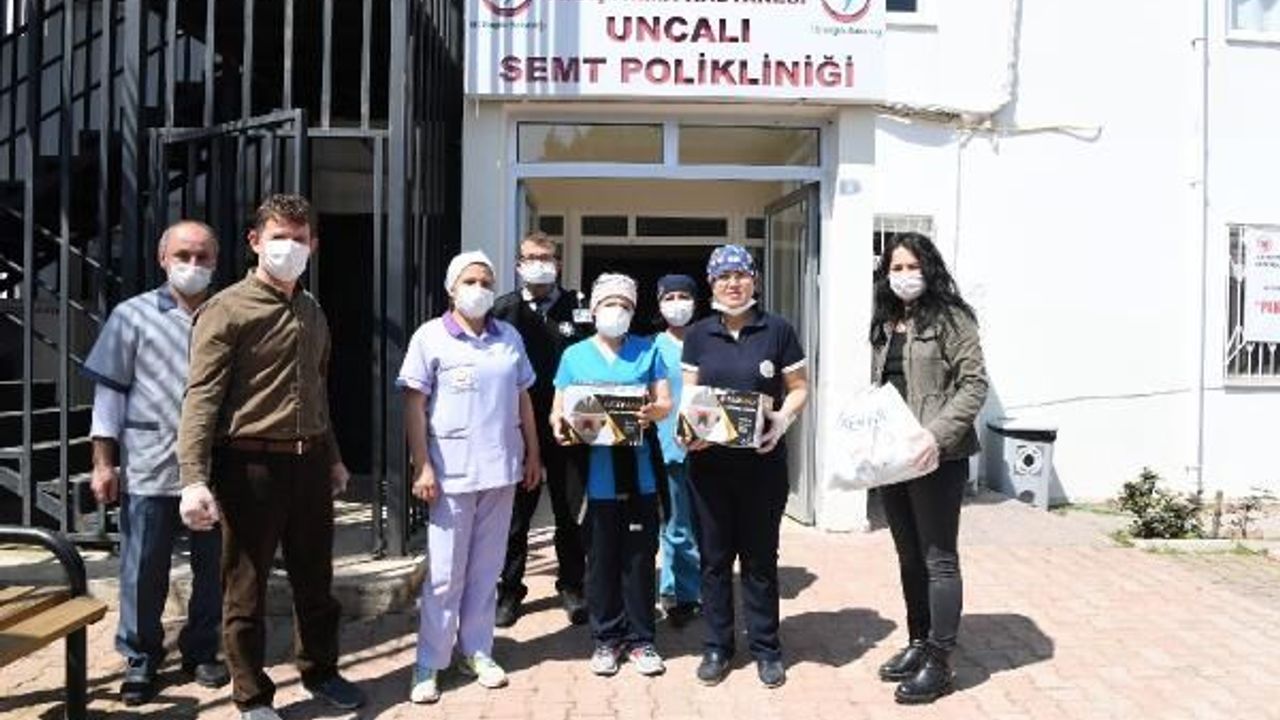 Konyaaltı Belediyesi'nden maske ve koruyucu gözlük