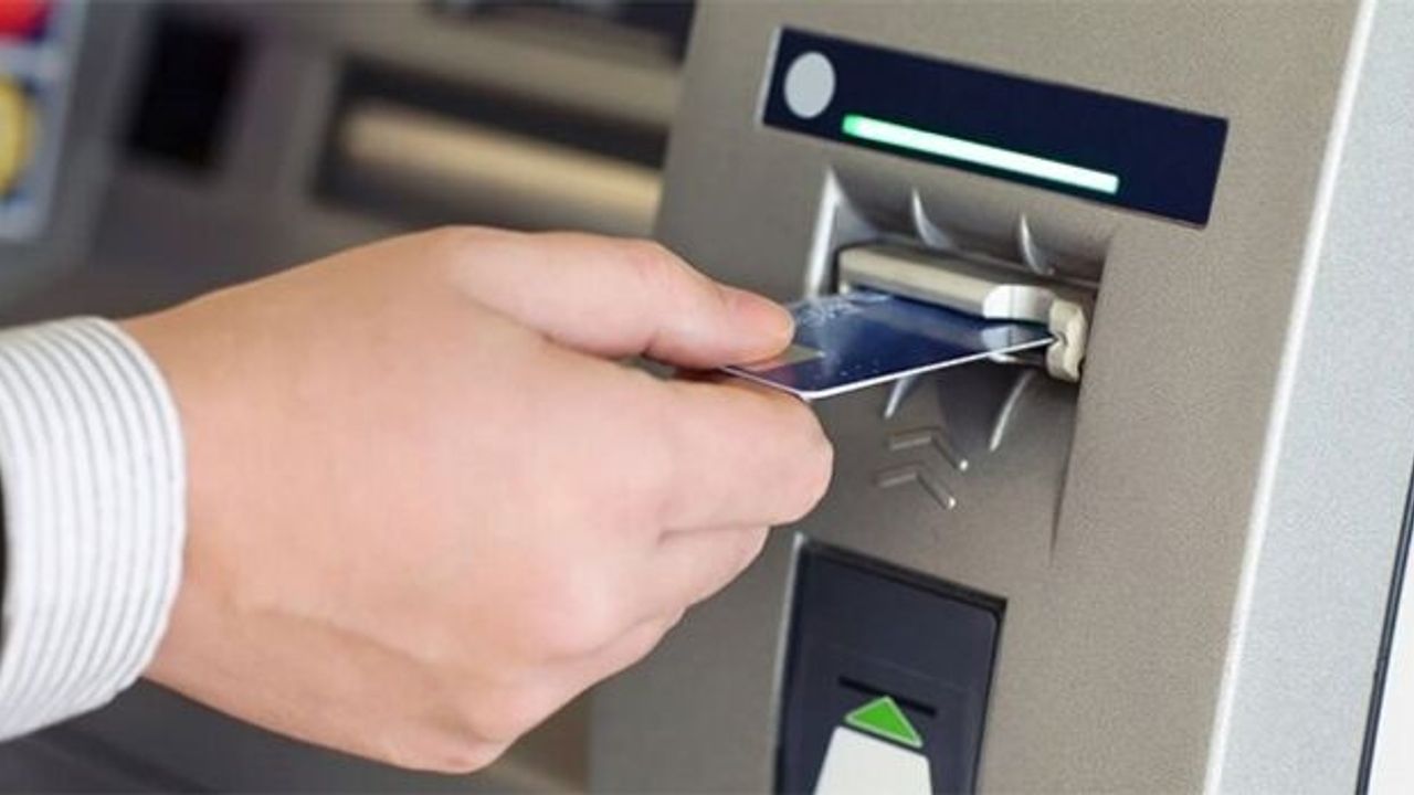 Bankamatik kuyruğunda fenalaşan adam hayattını kaybetti