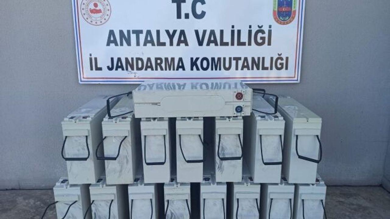 Baz istasyonlarına dadanan 3 şüpheli yakalandı
