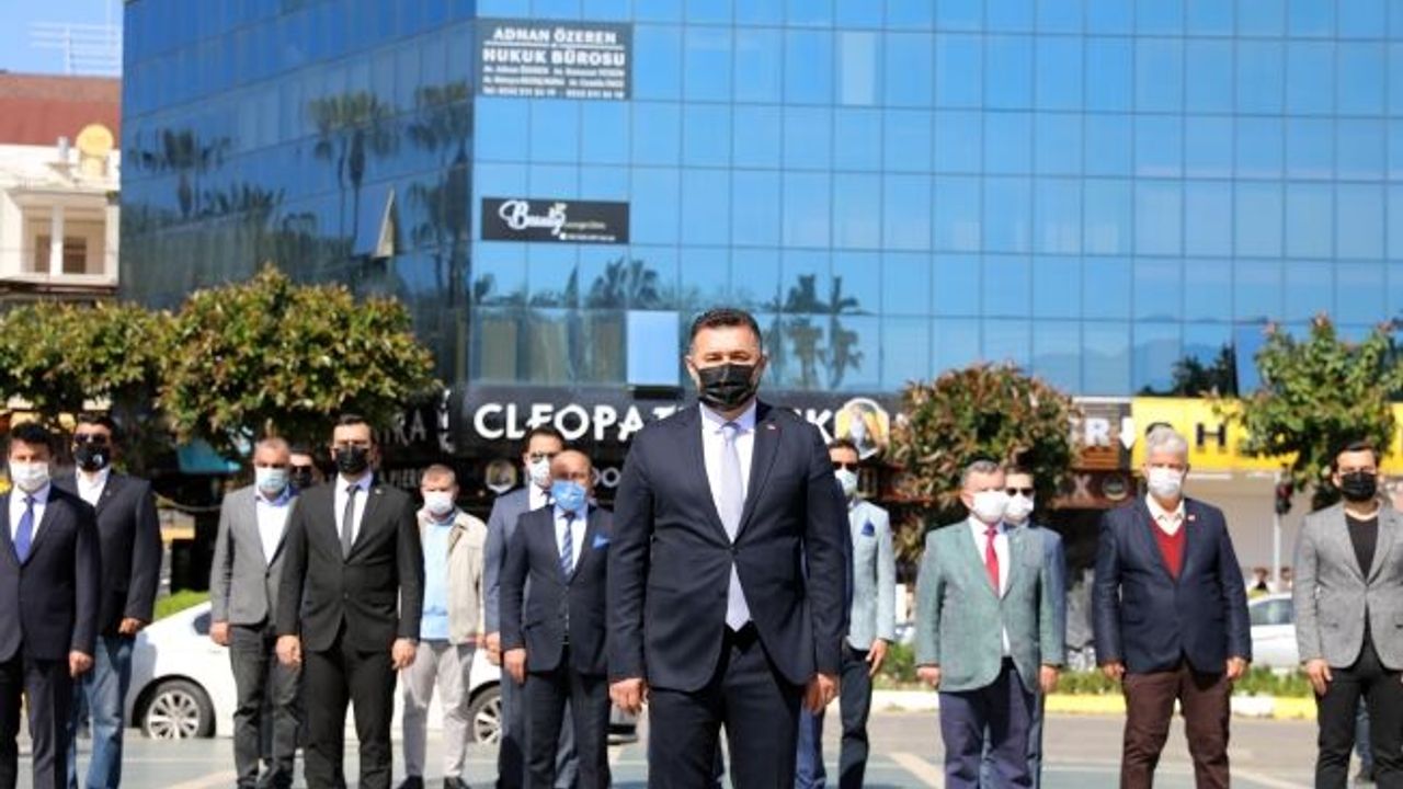 Alanya’da 23 Nisan töreni korona gölgesinde yapıldı