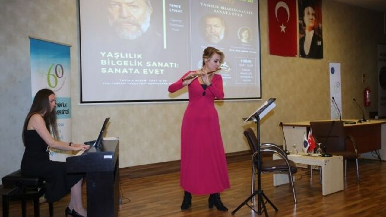 60+ Tazelenme Üniversitesi öğrencileri, Tamer Levent söyleşisine katıldı