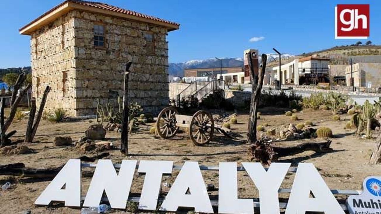  Hatay'da ki Antalya evi sapasağlam ayakta