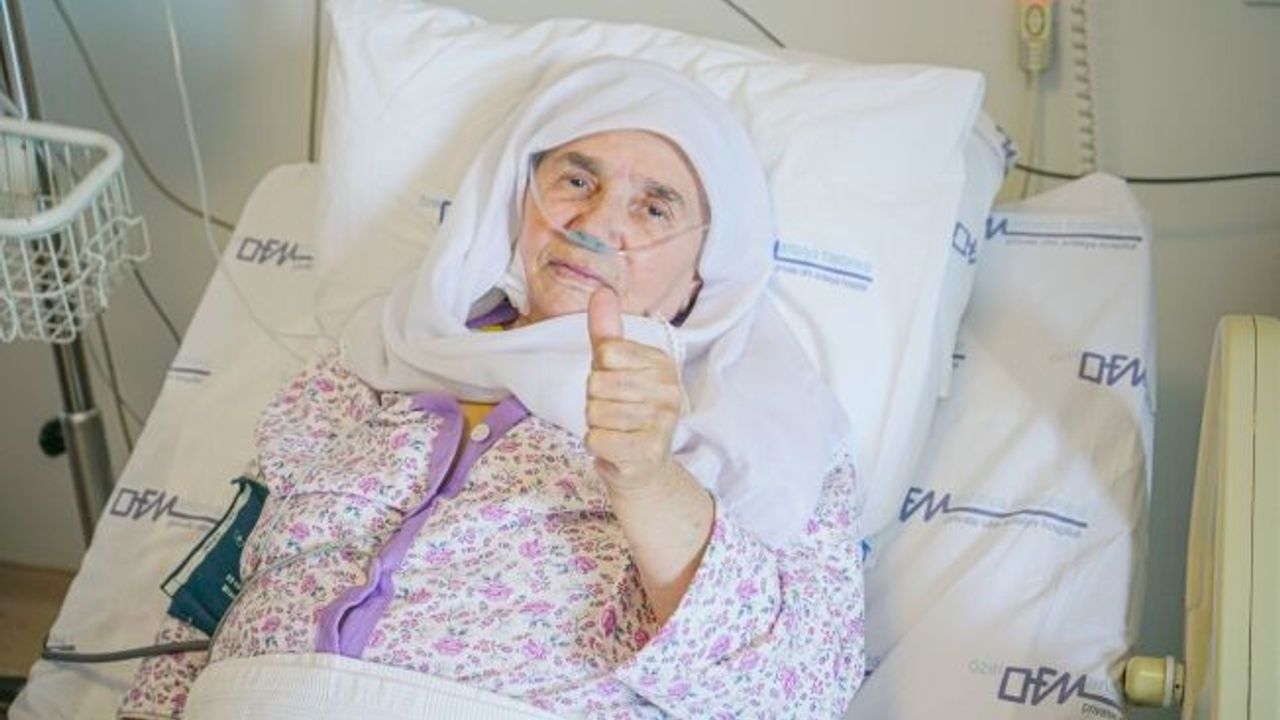 Depremzede hüznü ve sevinci bir arada yaşadı