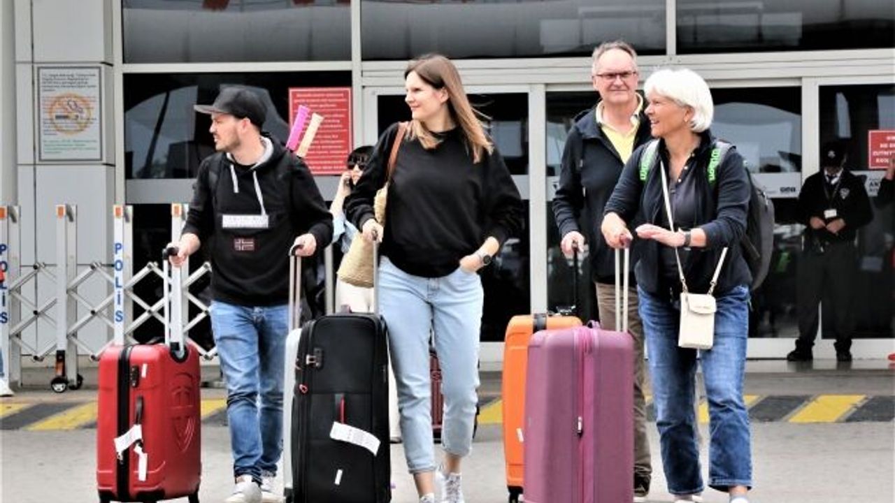 Antalya 2 milyon turisti geçti, turizmde rekorlar yılı 2019’u geride bıraktı