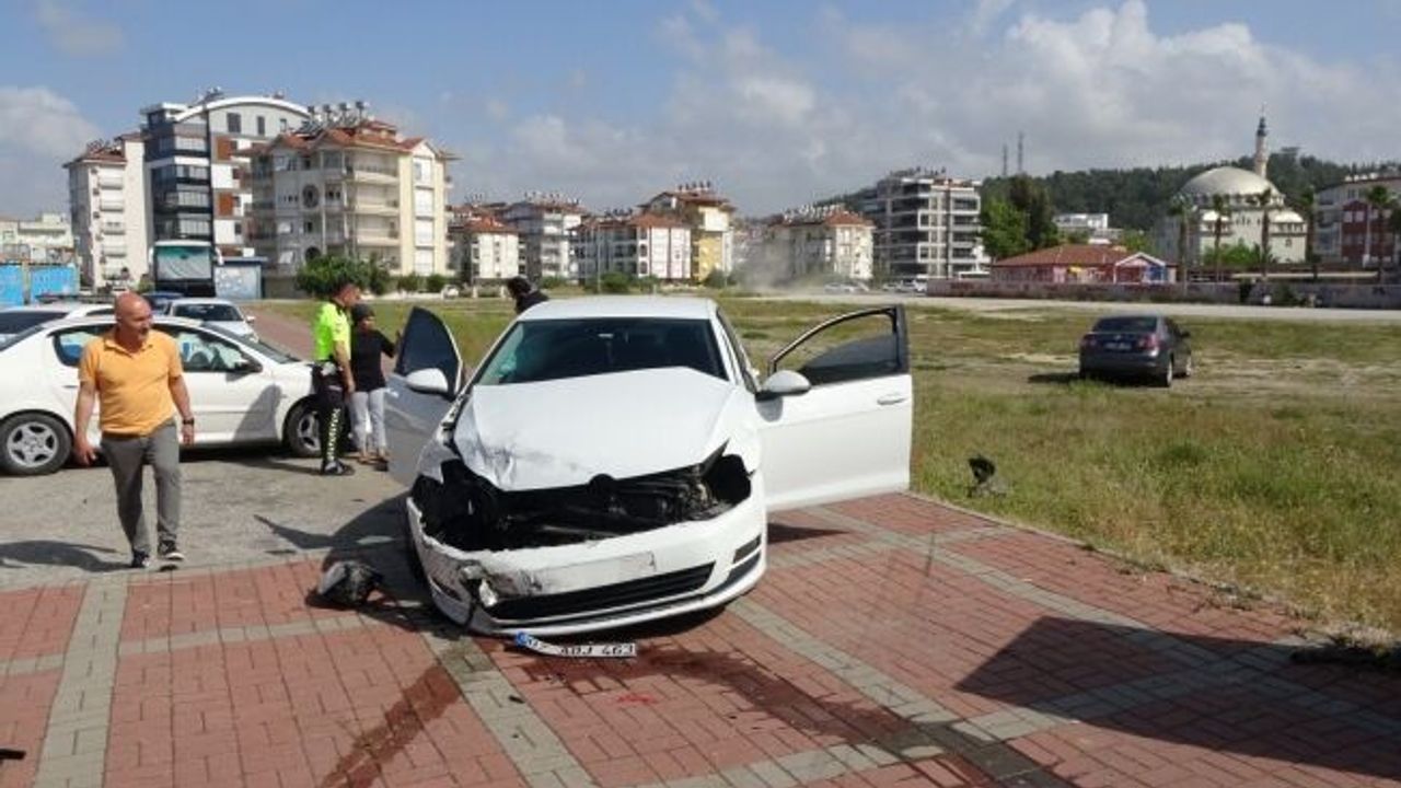 Test etmek istediği aracı hurdaya çevirdi, kavgayı polisler ayırdı