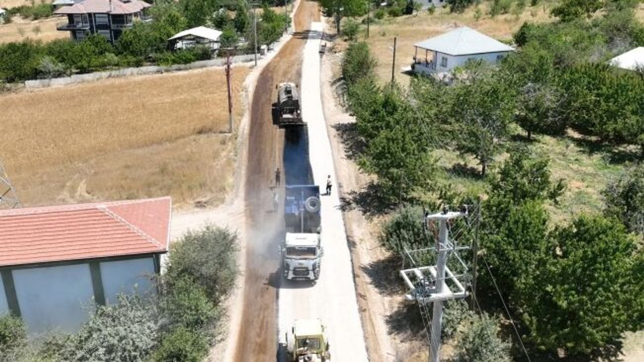 Korkuteli Varsak Yaylası 18 yıl sonra asfalta kavuştu