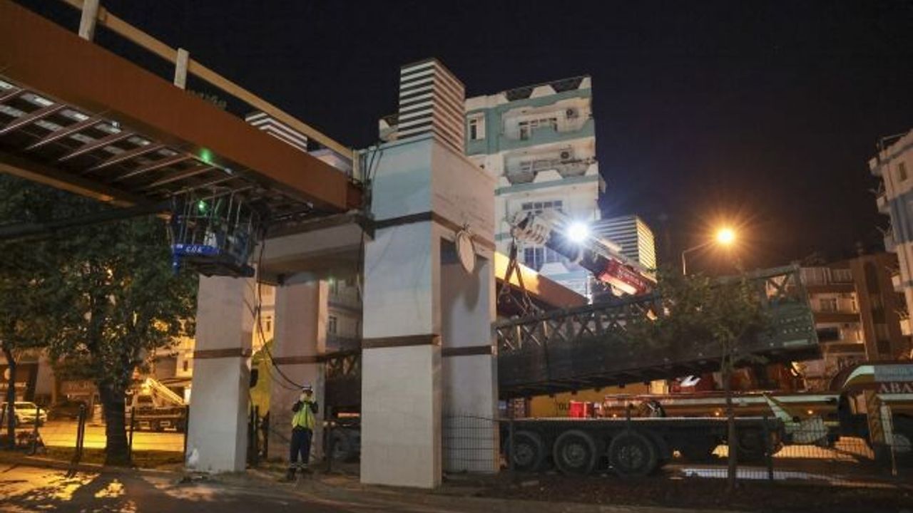 Antalya’da üst geçitler bakımdan geçiyor