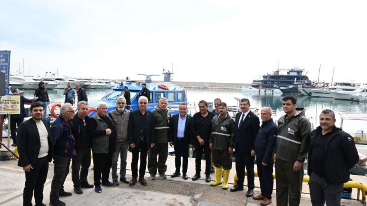 Başkan Böcek," Denizimizi koruyup, denizcilerimizi destekleyeceğiz"