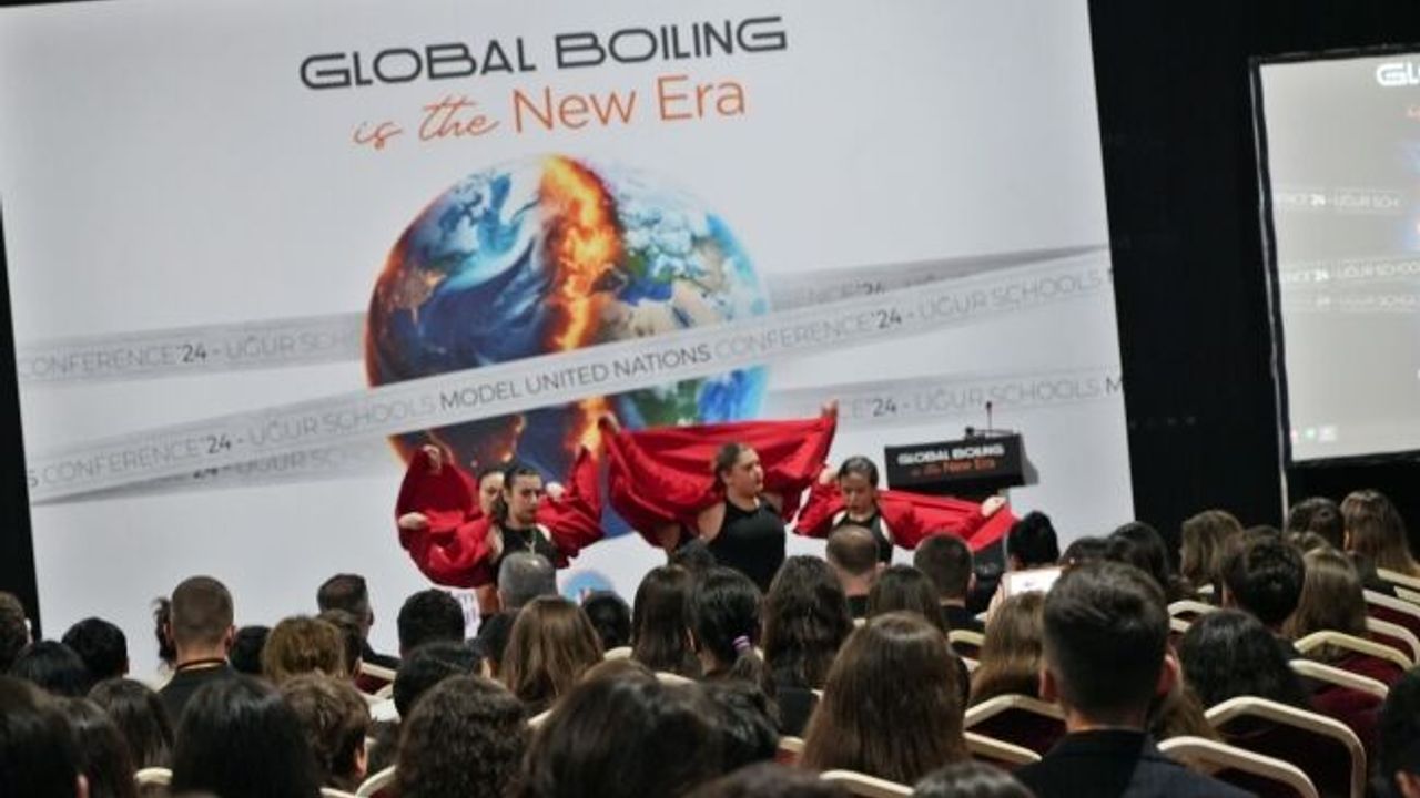 Model Birleşmiş Milletler Konferansı’nda öğrenciler ‘küresel kaynama’ya dikkat çekti