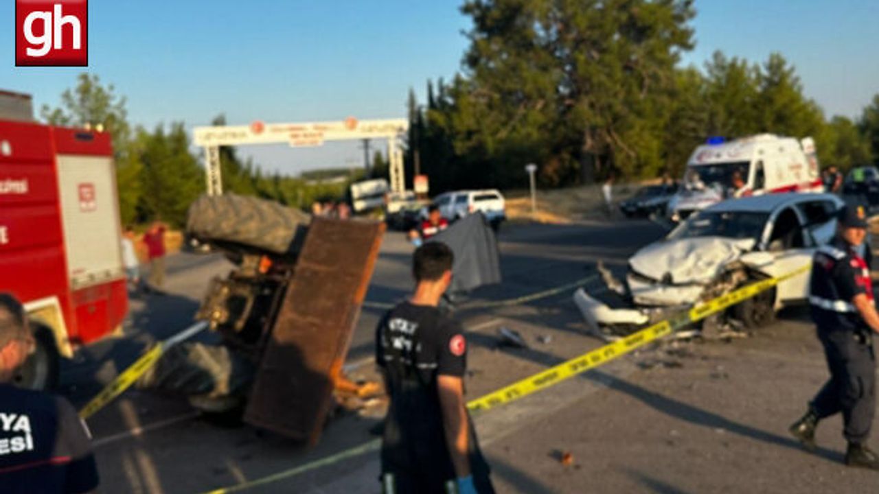 Aksu’da kontrolden çıkan otomobil traktöre çarptı genç tarımcı yaşamını yitirdi