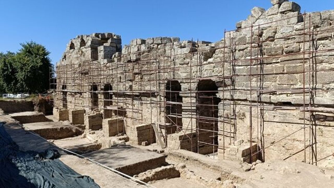 Antalya'da mitolojik ilham perisi 'Kalliope' heyecanı