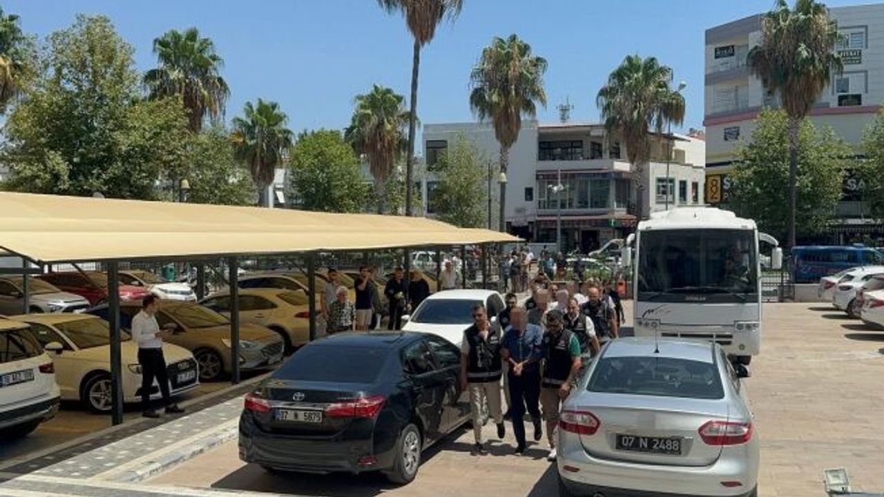 Gazipaşa'da ki yolsuzluk operasyonunda 5 tutuklanma