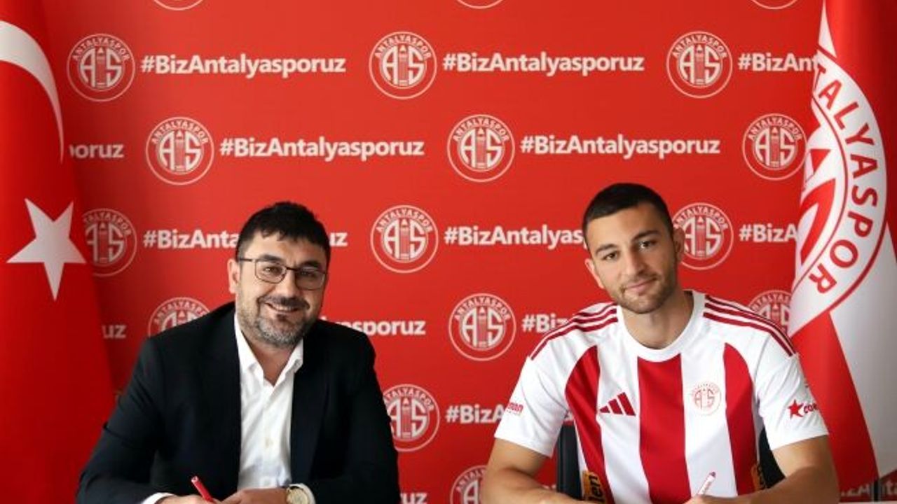 Antalyaspor’un 7. transferi Emrecan Uzunhan imzayı attı