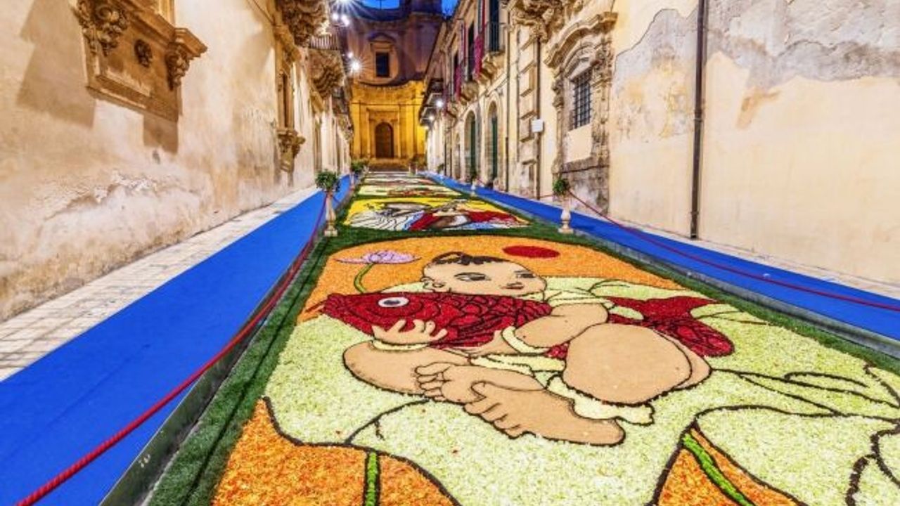  Antalya Çiçek Desenleri yarışmasına başvurular devam ediyor