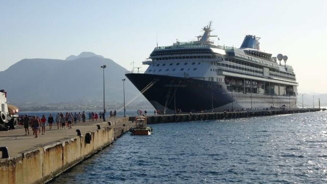İsrail'in Gazze'deki saldırıları sebebiyle 41 kruvaziyer ziyareti iptal edildi, 57 bin 800 yolcu Alanya'ya gelemedi