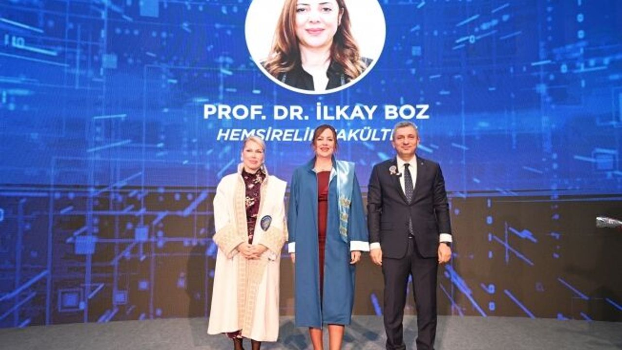 Akdeniz Üniversitesi'nde akademik başarılar kutlandı