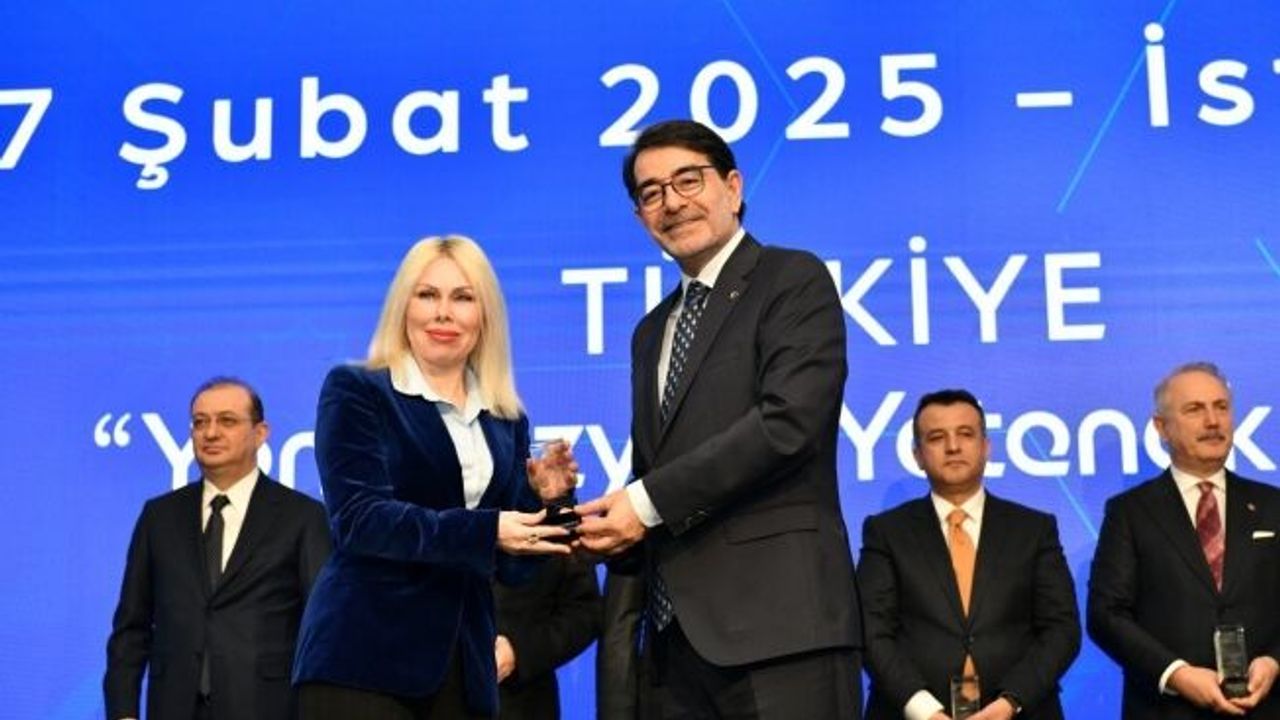 Akdeniz Üniversitesi'ne 'Kariyer Gelişiminde En Etkin Üniversite' ödülü