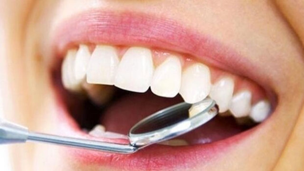  'Erken yaşta alınacak önlemlerle ömür boyu sağlıklı dişler mümkün'
