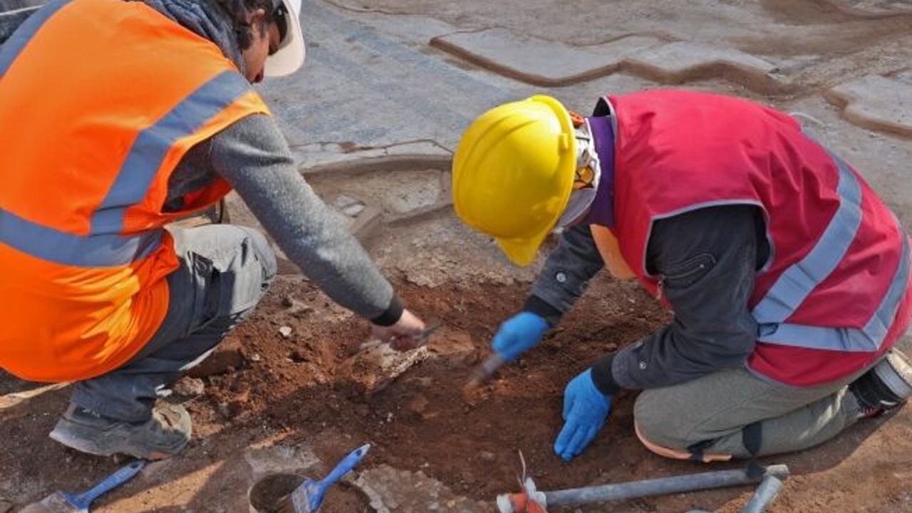 Hıdırlık Kulesi'nde heyecan verici arkeolojik keşif