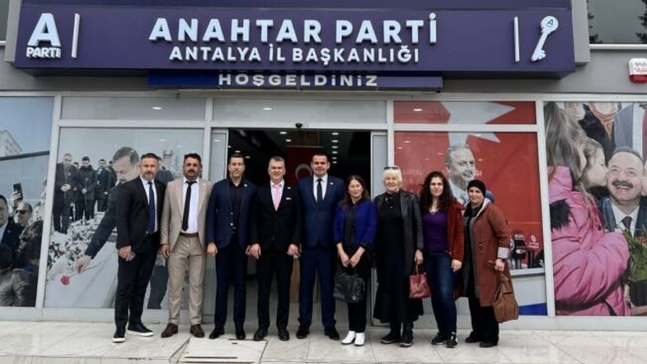 Anahtar Parti Antalya’da İlk Bayramlaşmasını Gerçekleştirdi