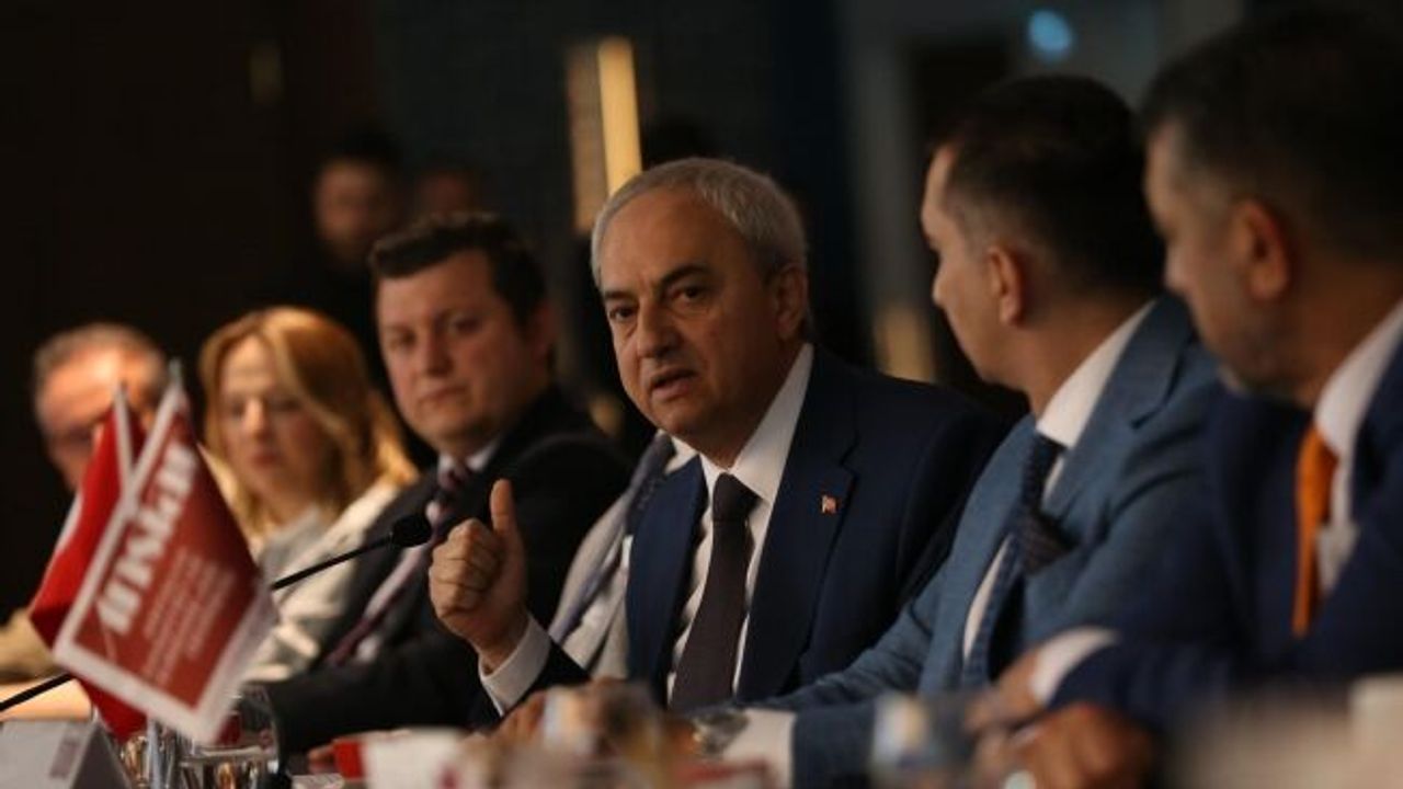 Başkan Kocagöz'den iş insanlarına 'Kepez'i birlikte yönetelim' çağrısı