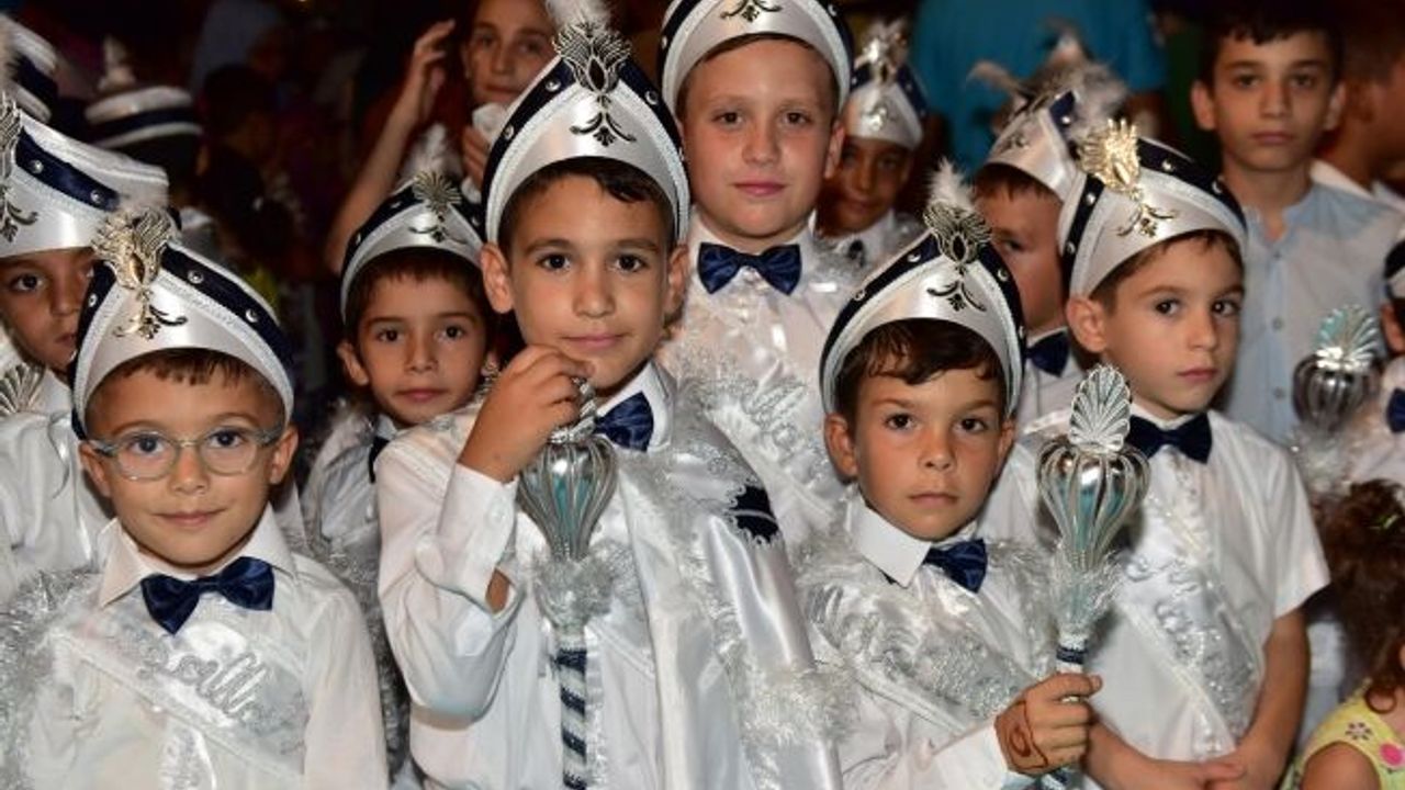 Kepez'de sünnet kayıtları devam ediyor