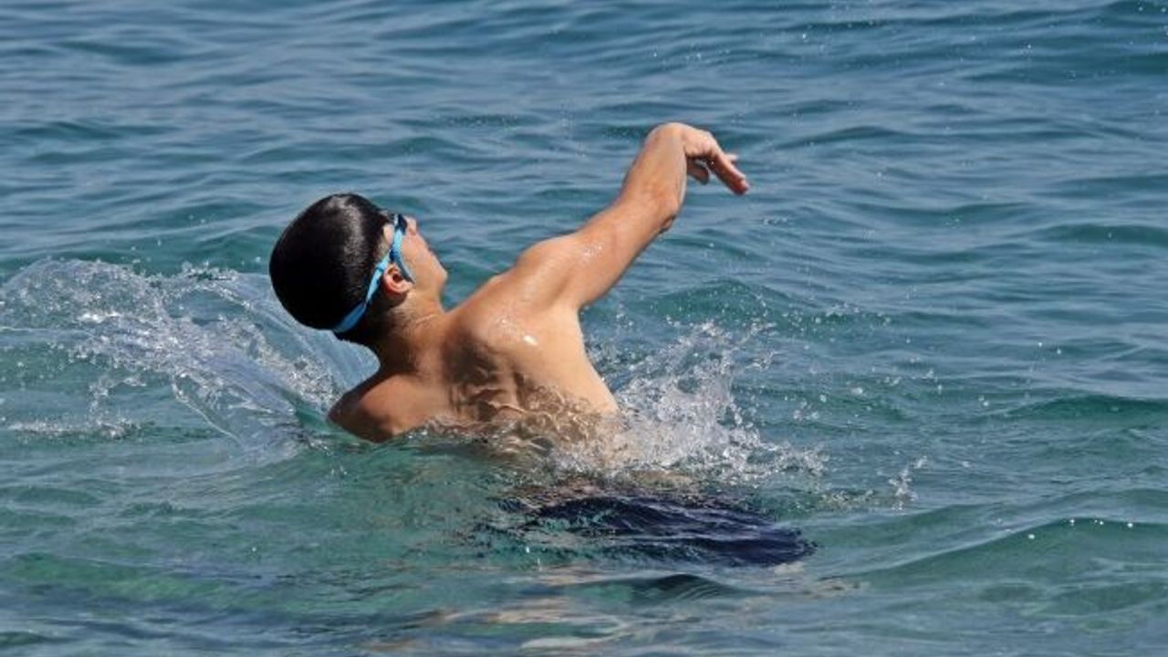 Antalya’nın denizi bile yanıyor: Termometreler 45, deniz suyu 32 derece