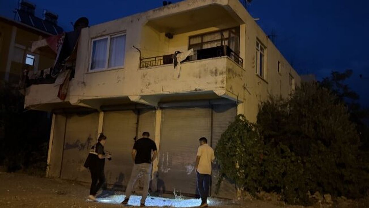 5 metre yükseklikteki balkondan düşüp yaralanan bebek hastanede hayatını kaybetti