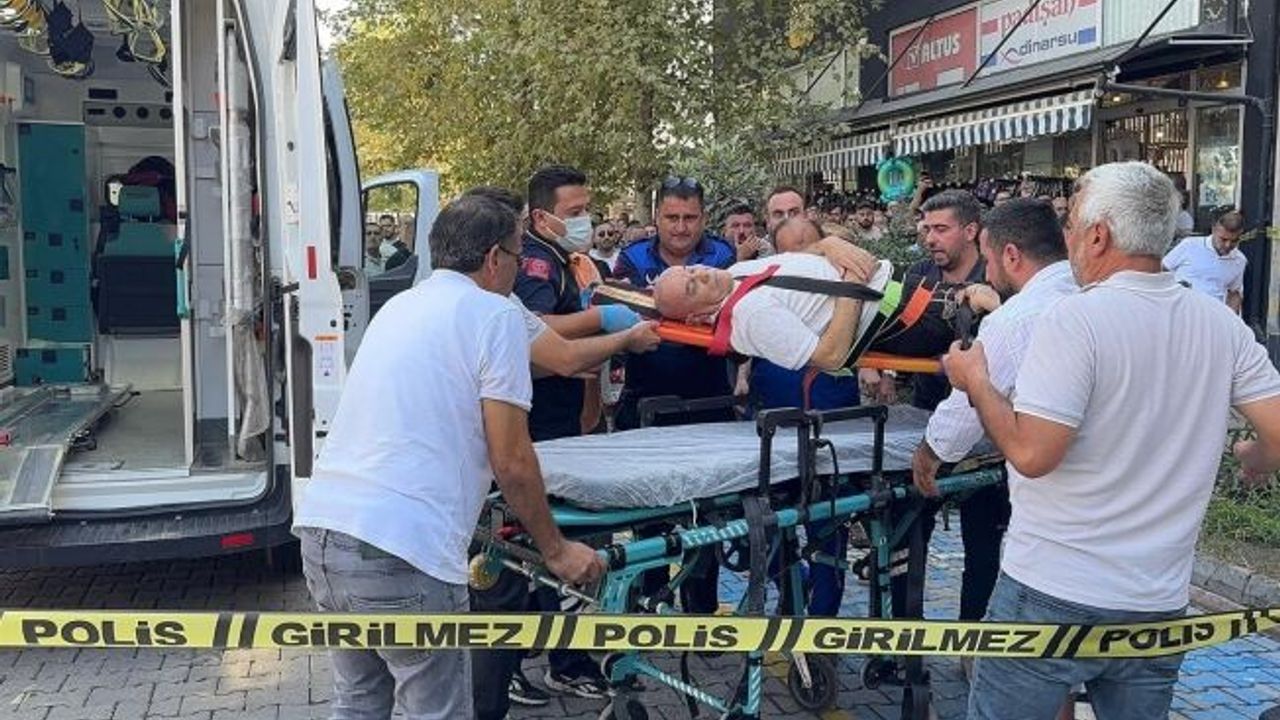 Antalya'da eşiyle birlikte yürüdüğü kaldırımda silahlı saldırıya uğradı!
