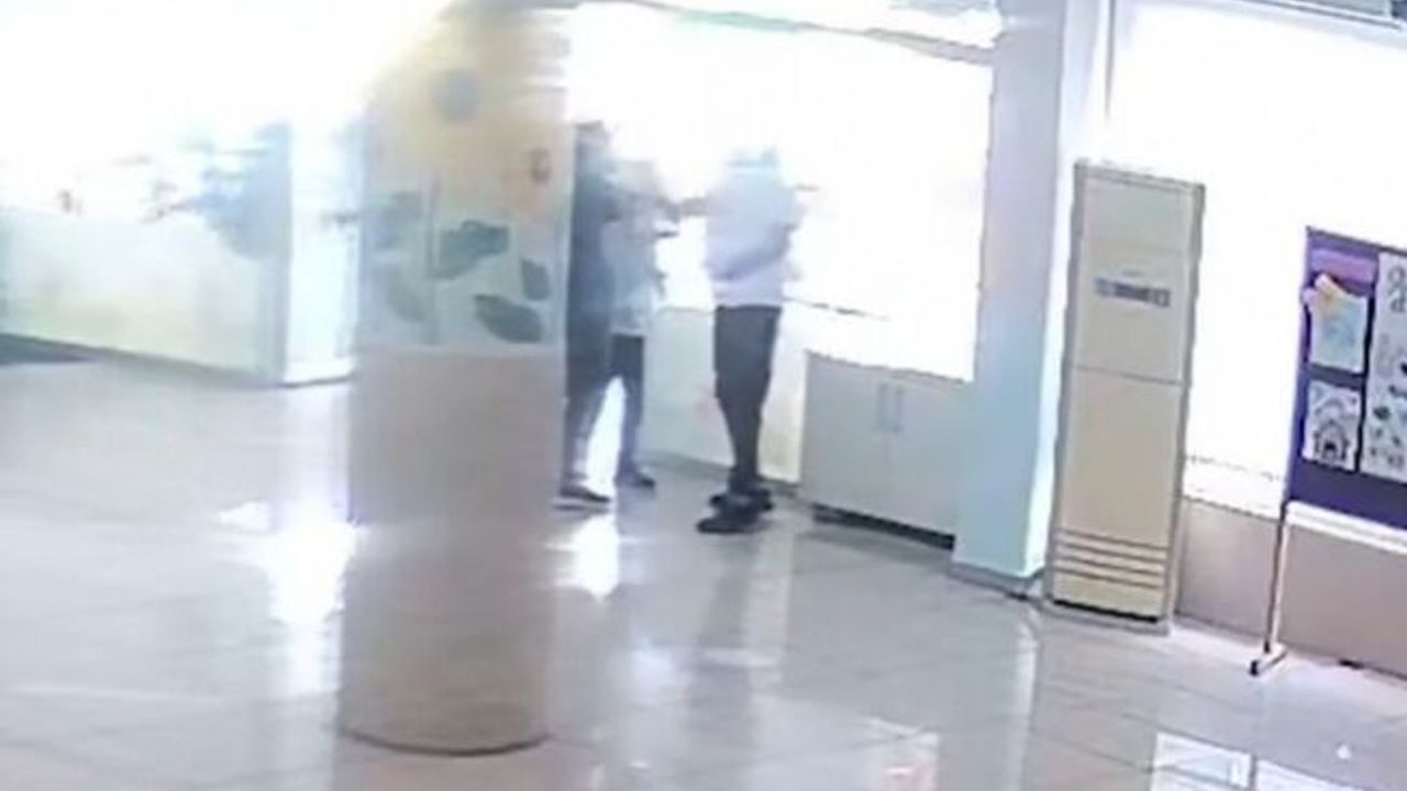 Antalya'da velinin öğretmeni darbettiği iddiası