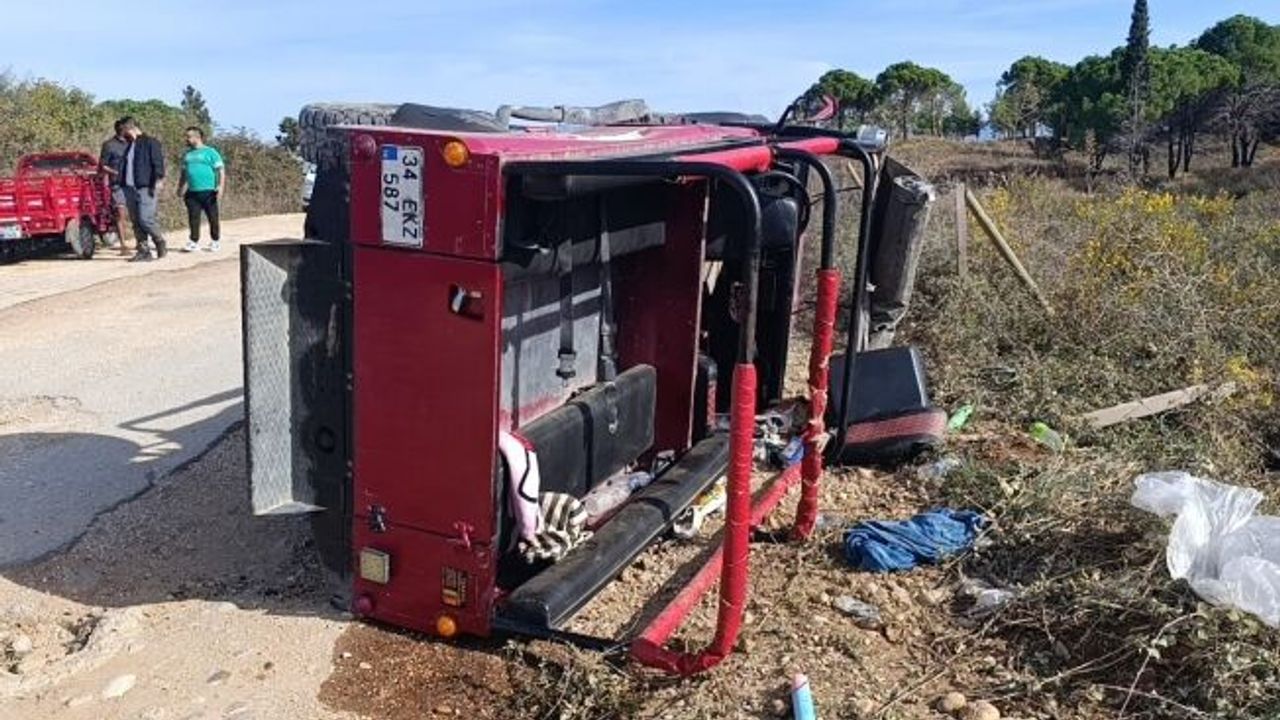 Antalya'da safari aracı devrildi: 9 turist yaralandı