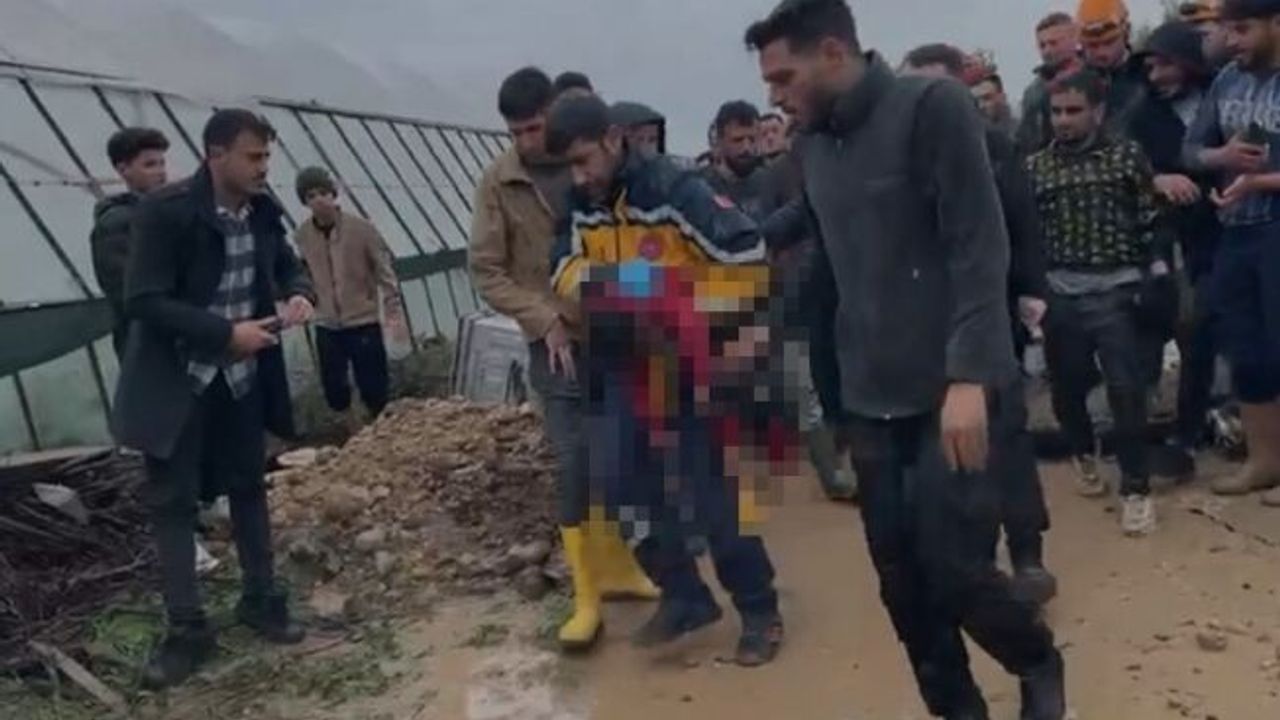 Aksu'da kanaldaki menfezde kırma işlemi yapan ekipler, çocuğun cansız bedenine ulaştı