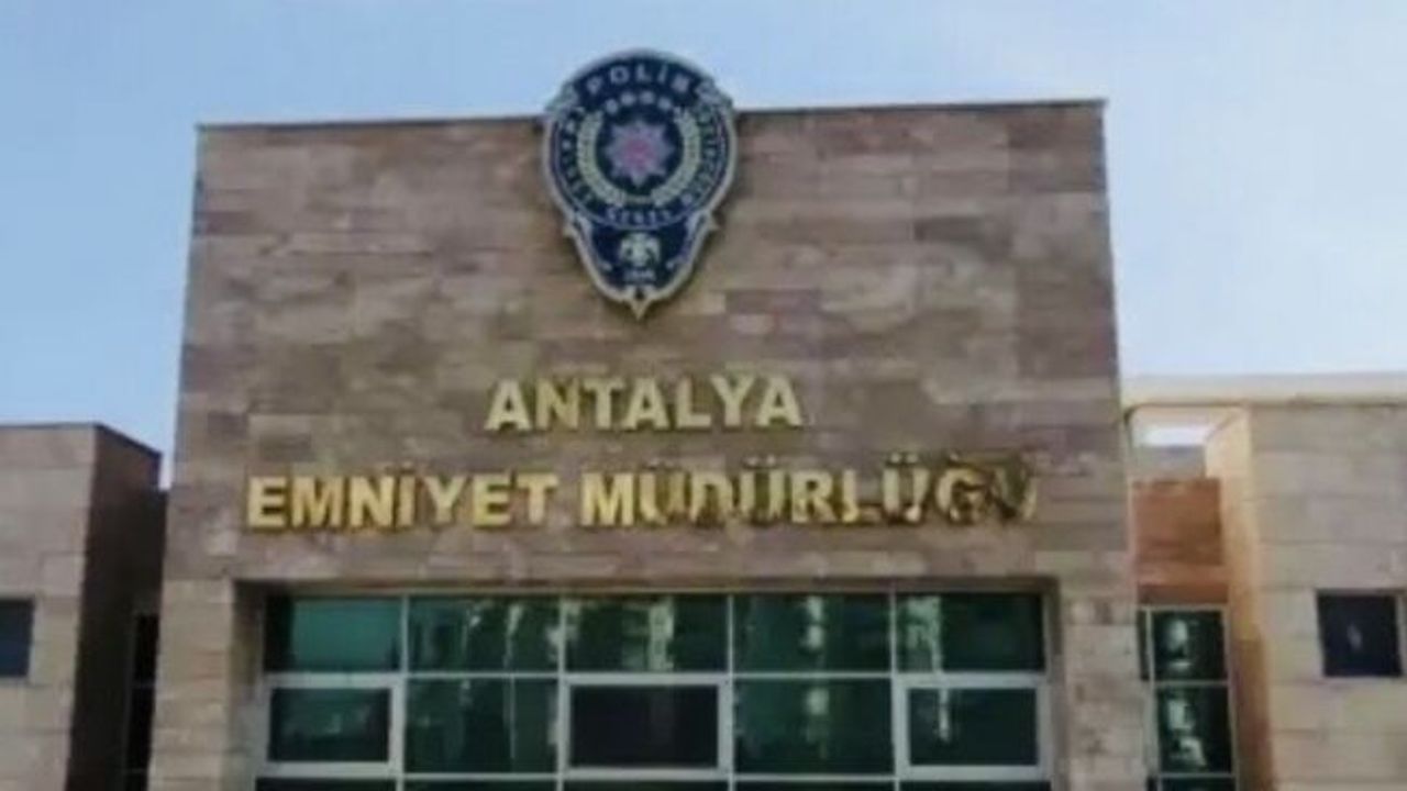 Antalya Emniyet Müdürlüğü'nden Trabzonspor otobüsüne yapılan saldırıyla ilgili açıklama