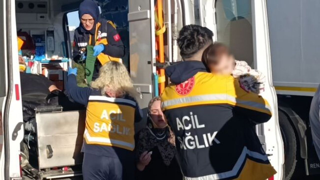 112 görevlisinin kucağında annesini bekledi!