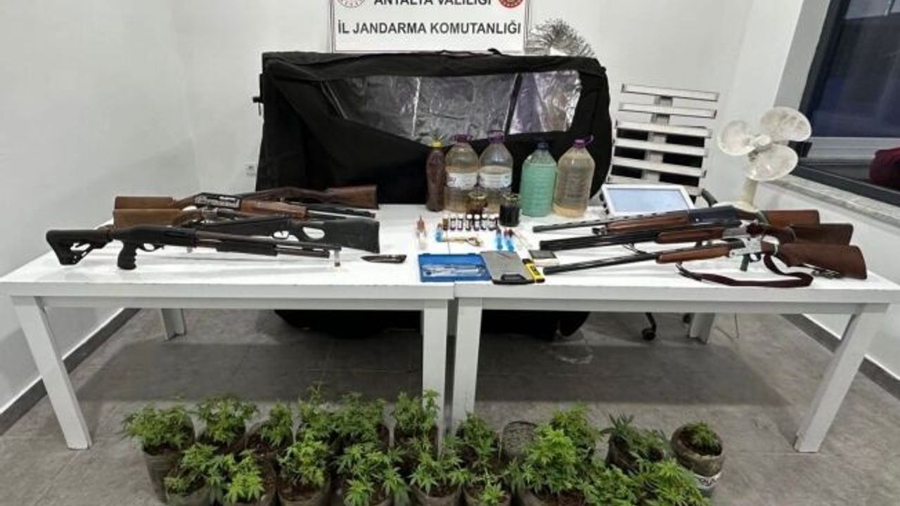  Alanya'da uyuşturucu operasyonu: Sıvı metamfetamin ve kenevir ele geçirildi