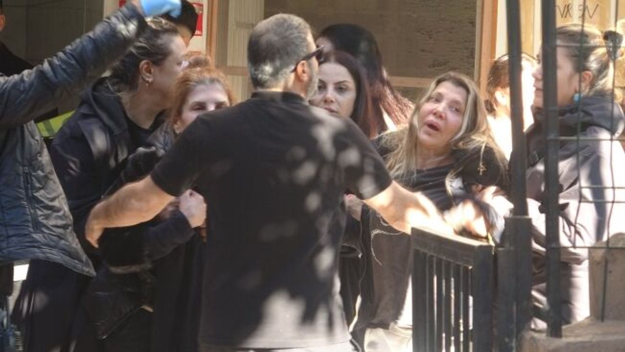 Cenaze aracını "Özgür bunu bize nasıl yaptın" diyerek yolladı