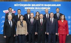  CHP’li Büyükşehir Belediye Başkanları Mersin’de buluştu