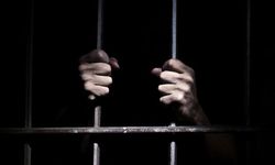 Alanya'da hapis cezasıyla aranan 2 firari yakalandı