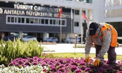 Antalya Büyükşehir Belediyesi ile şehre kadın eli değiyor