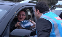 Antalya'da trafikte kalan vatandaşlara İftar sürprizi!