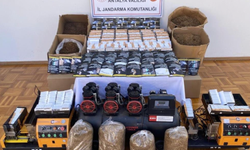 Kumluca’da baskında dikkat çeken ele geçirme!