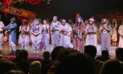 AŞT’den üç sahnede üç perde: Dünya Tiyatro Günü’ne özel kutlama