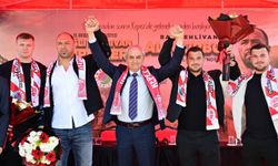 Yağlı güreşlerin efsane ismi Ali Gürbüz’e coşkulu karşılama