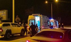 Muratpaşa'da otomobil ile motosiklet çarpıştı!