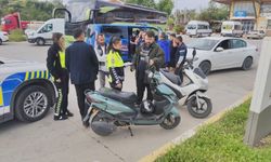 Motorlu bisiklet, motosiklete arkadan çarptı