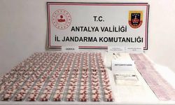 Antalya'da bir araçta yapılan aramada zehirli madde ele geçirildi!