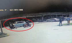 Elektrikli bisiklet ile motosikletin çarpışma anı kamerada!